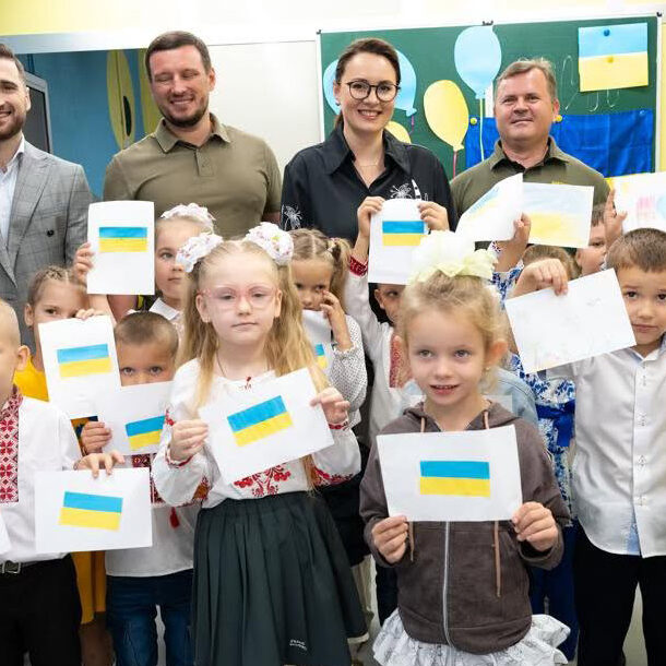 Ukraine school children